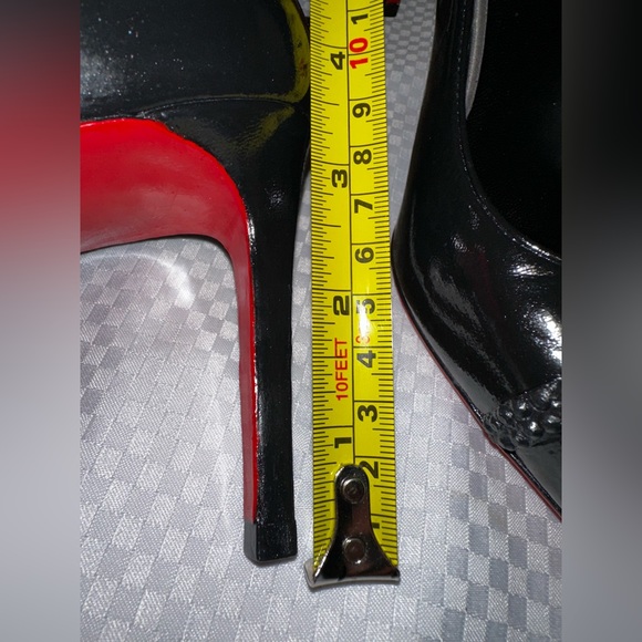 Yves Saint Laurent Black Heels 40.5 fit more like a 9.5 - Picture 13 of 13